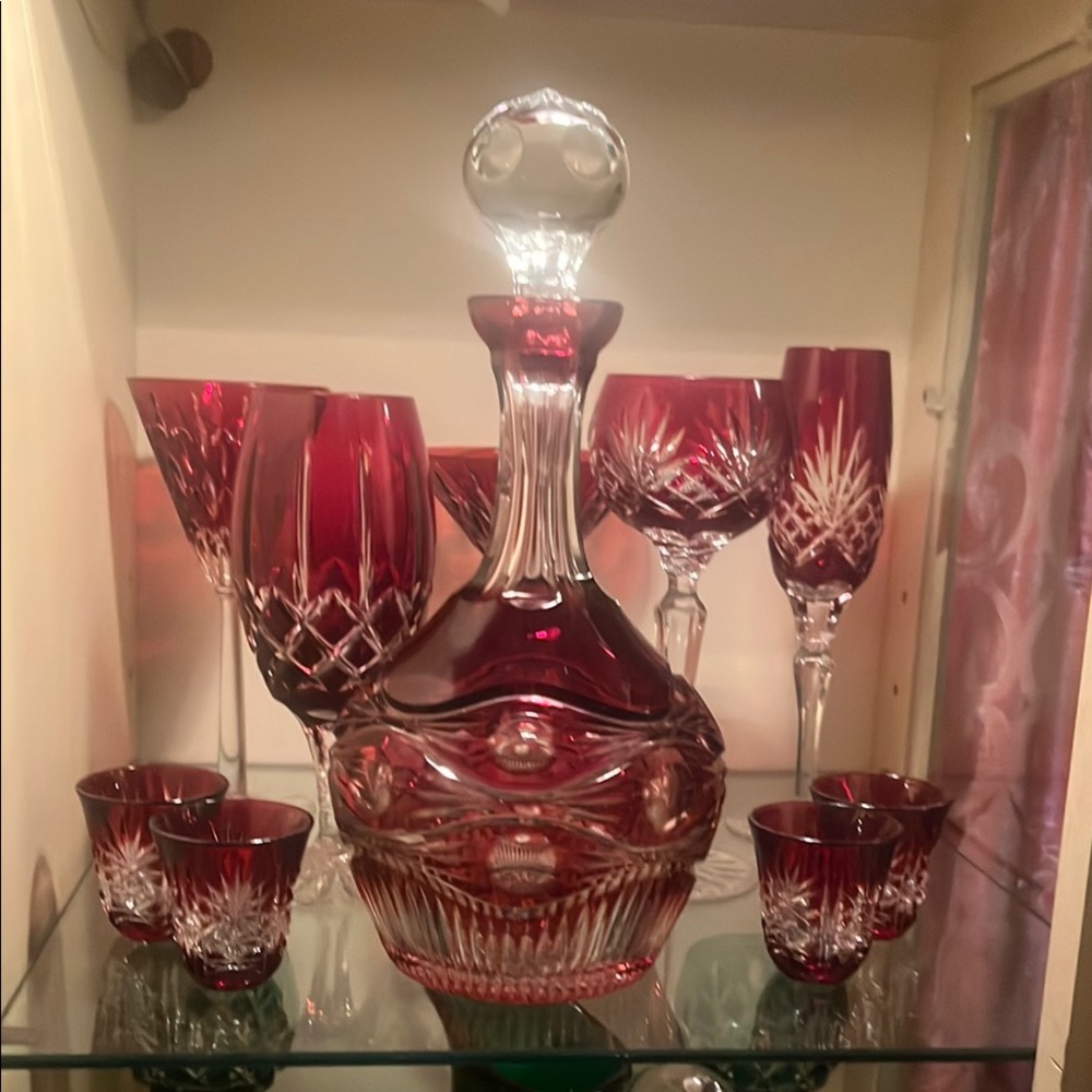 Luxurious Ruby Crystal Decanter Set
